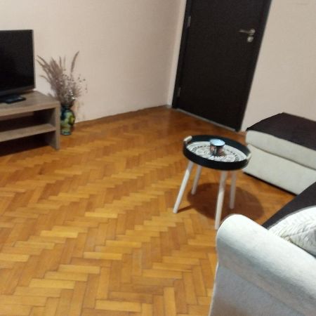 Appartamento Prekrasen Apartament V Burgas Esterno foto