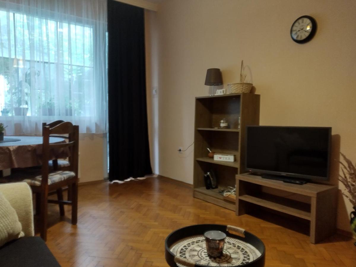 Appartamento Prekrasen Apartament V Burgas Esterno foto